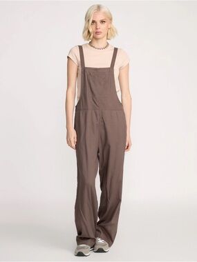 NWT Volcom Women’s Lived In Romper Jumpsuit Black Plum